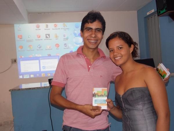 Vereador Aylon Praça promove I Encontro de Jovens em São Francisco do Piauí - Imagem 9