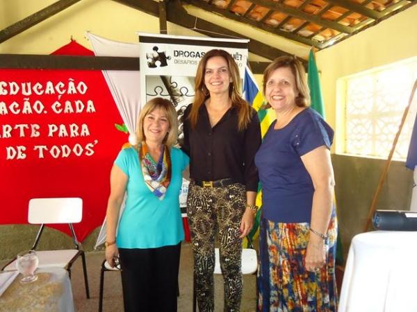 Foi um sucesso o Seminário Drogas Por Quê? - Imagem 9