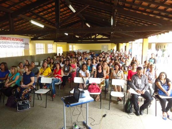 Foi um sucesso o Seminário Drogas Por Quê? - Imagem 39