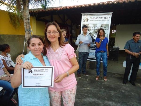 Foi um sucesso o Seminário Drogas Por Quê? - Imagem 96