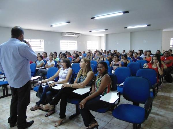 Prefeitura de Altos realiza capacitação sobre utilização de material pedagógico - Imagem 1