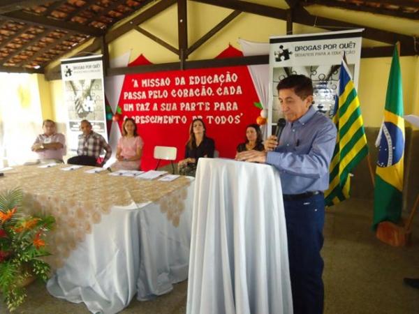 Foi um sucesso o Seminário Drogas Por Quê? - Imagem 28