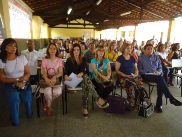 Foi um sucesso o Seminário Drogas Por Quê? - Imagem 43