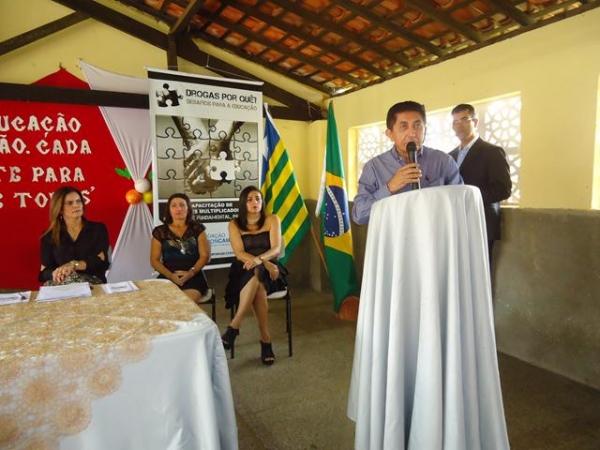 Foi um sucesso o Seminário Drogas Por Quê? - Imagem 27