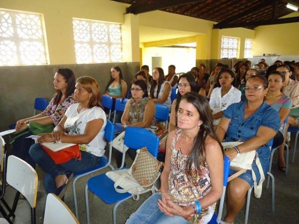 Foi um sucesso o Seminário Drogas Por Quê? - Imagem 20