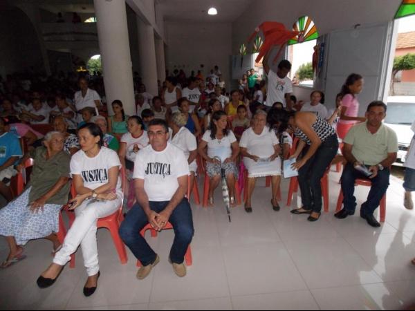 II nota Neylivia - Emoção marca a missa de sétimo dia da saudosa Neylivia da Costa - Imagem 2