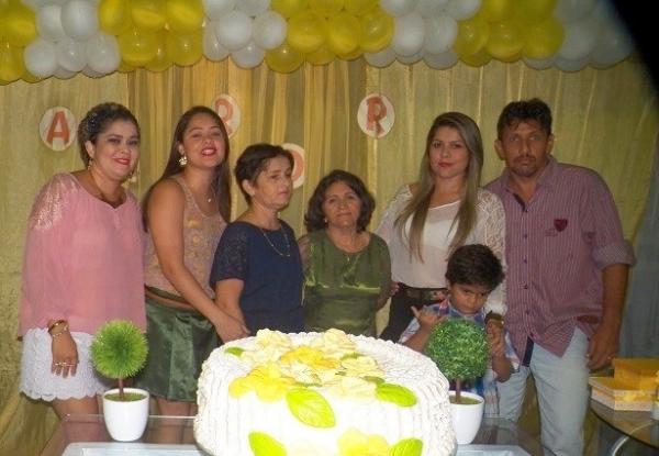 Aurora Pinheiro realiza festa de aniversário ao lado de amigos e familiares - Imagem 3