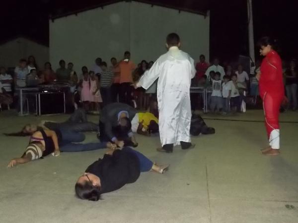 Dia do evangélico é comemorado com grande festa e muito louvor  em Canavieira - Imagem 2
