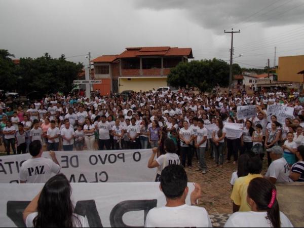 II nota Neylivia - Emoção marca a missa de sétimo dia da saudosa Neylivia da Costa - Imagem 1