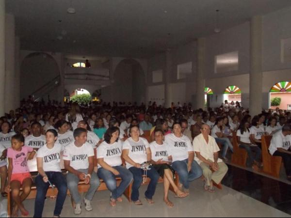 II nota Neylivia - Emoção marca a missa de sétimo dia da saudosa Neylivia da Costa - Imagem 6