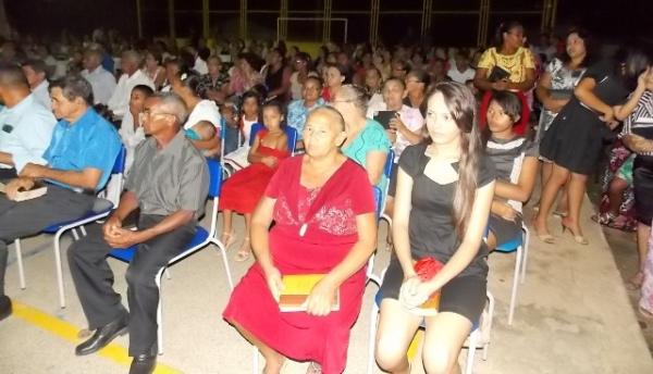 Dia do evangélico é comemorado com grande festa e muito louvor  em Canavieira - Imagem 24