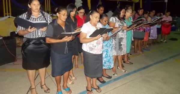 Dia do evangélico é comemorado com grande festa e muito louvor  em Canavieira - Imagem 12