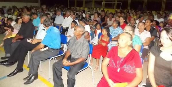 Dia do evangélico é comemorado com grande festa e muito louvor  em Canavieira - Imagem 23