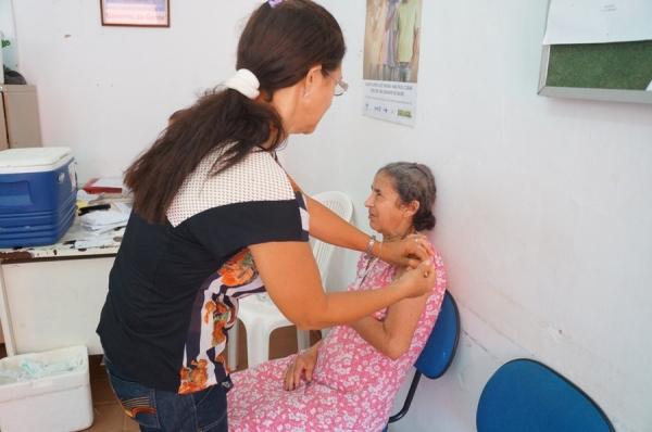 Secretaria Municipal de Saúde inicia vacinação contra Gripe - Imagem 7
