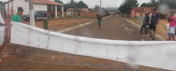 Maratonas e corridas de jumentos abriram  a programação do dia 28 em Canavieira - Imagem 8