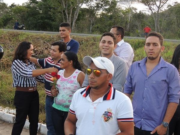 Visita da Divina Santa Cruz enaltece a fé  na região - Imagem 14