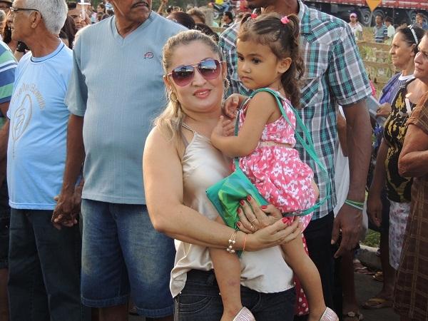Visita da Divina Santa Cruz enaltece a fé  na região - Imagem 11