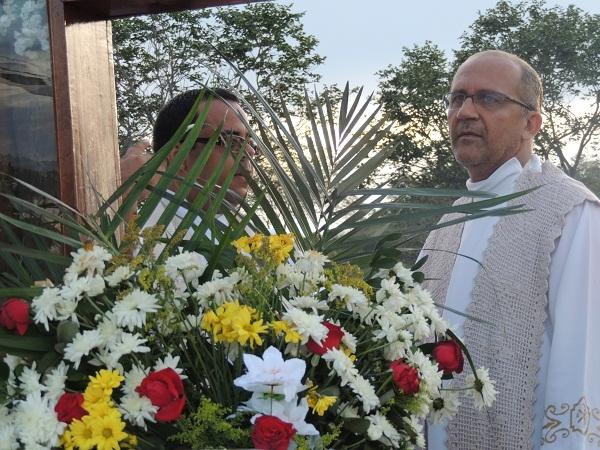 Visita da Divina Santa Cruz enaltece a fé  na região - Imagem 9