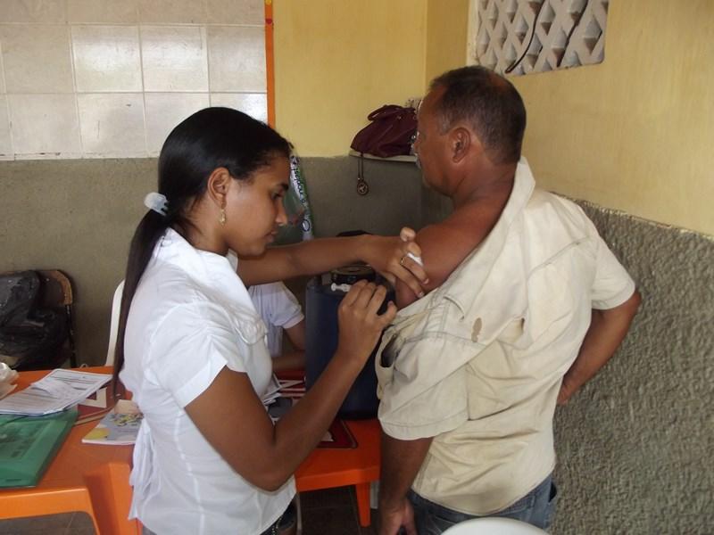 O dia “D” da vacinação contra a gripe cfoi realizado em Oeiras