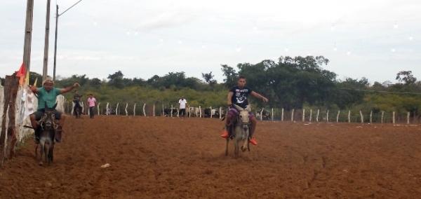 Maratonas e corridas de jumentos abriram  a programação do dia 28 em Canavieira - Imagem 3
