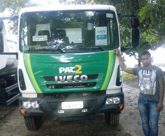 Prefeitura de Jatobá do Piauí recebe caçamba do MDA