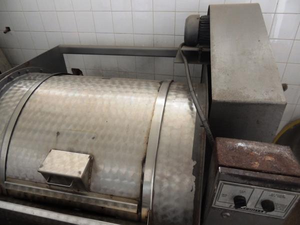 Fotos do descaso como o hospital Josefina Getirana Neta foi entregue - Imagem 5