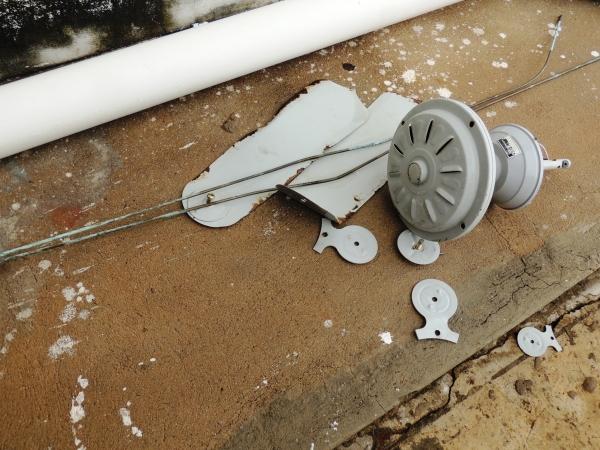 Fotos do descaso como o hospital Josefina Getirana Neta foi entregue - Imagem 21