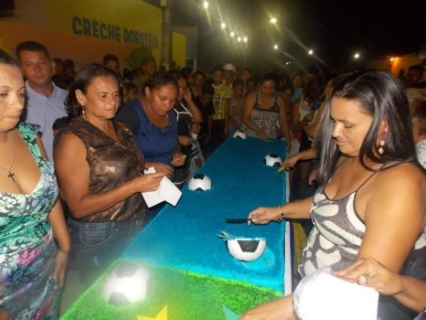 Canavieira comemora 22 anos com inaugurações, corte de bolo e muita festa. - Imagem 6