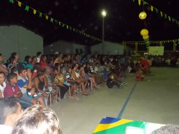 Aniversário da cidade : Noite da educação foi um espetáculo em Canavieira  - Imagem 30