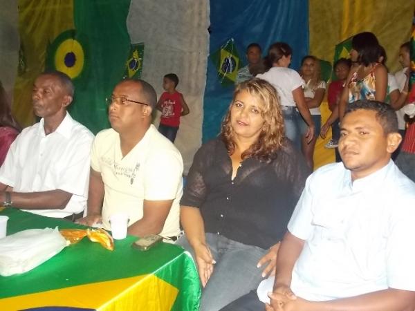 Aniversário da cidade : Noite da educação foi um espetáculo em Canavieira  - Imagem 39
