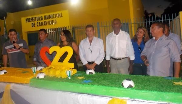 Canavieira comemora 22 anos com inaugurações, corte de bolo e muita festa. - Imagem 25