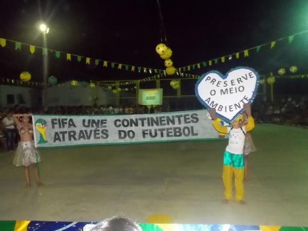Aniversário da cidade : Noite da educação foi um espetáculo em Canavieira  - Imagem 73