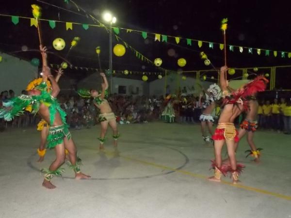 Aniversário da cidade : Noite da educação foi um espetáculo em Canavieira  - Imagem 23
