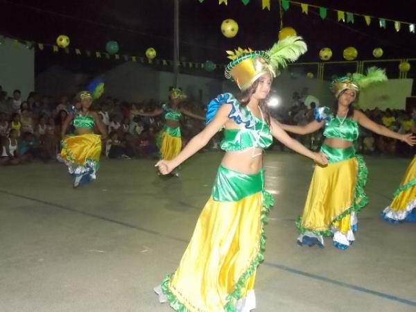 Aniversário da cidade : Noite da educação foi um espetáculo em Canavieira  - Imagem 15