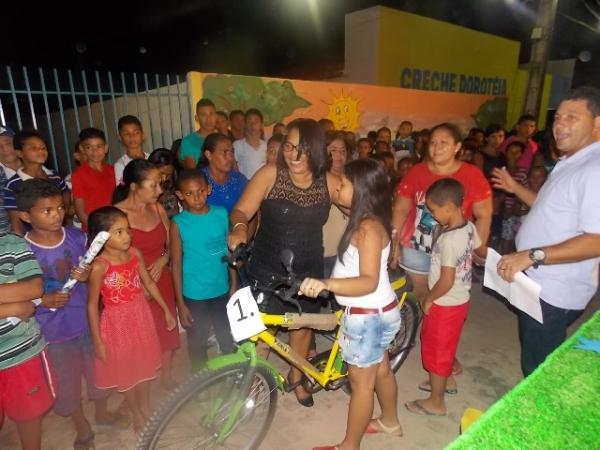 Canavieira comemora 22 anos com inaugurações, corte de bolo e muita festa. - Imagem 14