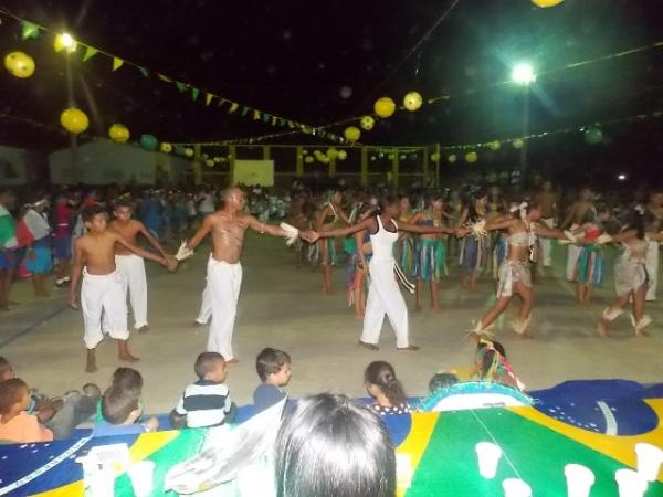 Aniversário da cidade : Noite da educação foi um espetáculo em Canavieira  - Imagem 53