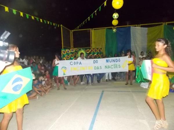Aniversário da cidade : Noite da educação foi um espetáculo em Canavieira  - Imagem 44
