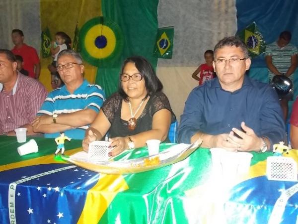 Aniversário da cidade : Noite da educação foi um espetáculo em Canavieira  - Imagem 84