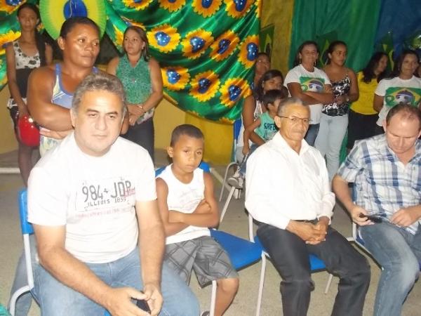 Aniversário da cidade : Noite da educação foi um espetáculo em Canavieira  - Imagem 34