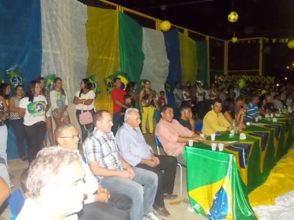 Aniversário da cidade : Noite da educação foi um espetáculo em Canavieira  - Imagem 33