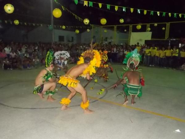 Aniversário da cidade : Noite da educação foi um espetáculo em Canavieira  - Imagem 22