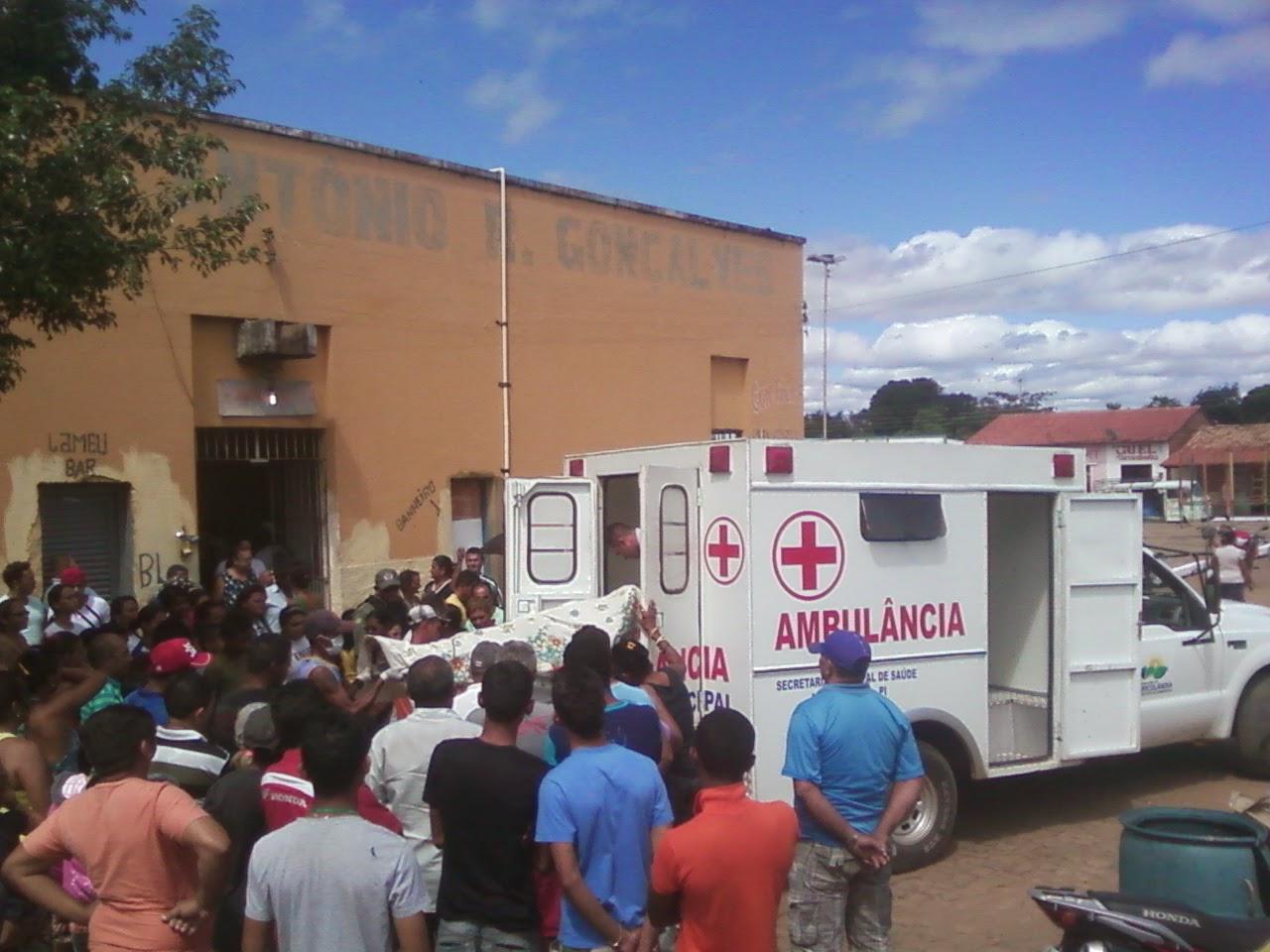 Em agricolândia homem morre eletrocutado durante a madrugada