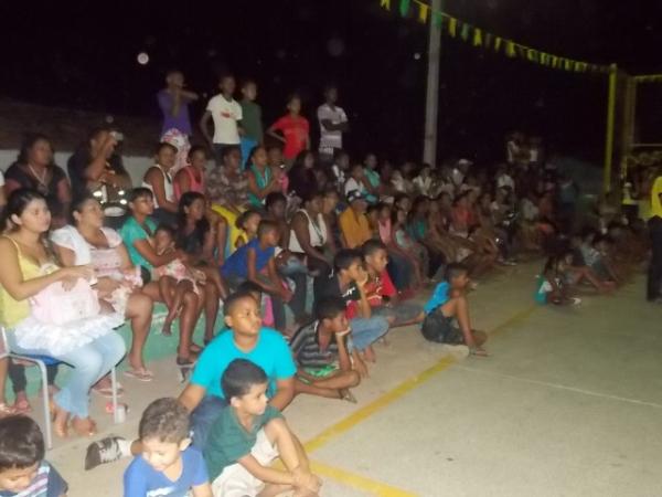 Aniversário da cidade : Noite da educação foi um espetáculo em Canavieira  - Imagem 19
