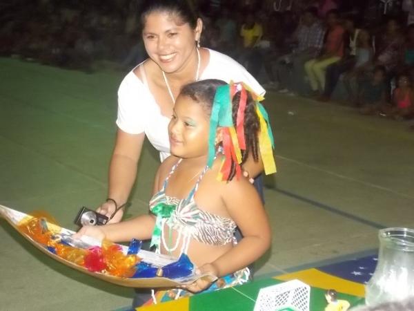 Aniversário da cidade : Noite da educação foi um espetáculo em Canavieira  - Imagem 64