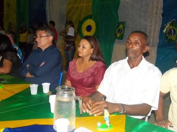 Aniversário da cidade : Noite da educação foi um espetáculo em Canavieira  - Imagem 38