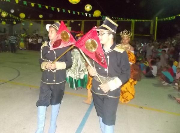 Aniversário da cidade : Noite da educação foi um espetáculo em Canavieira  - Imagem 17