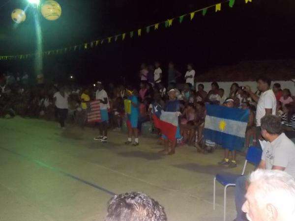 Aniversário da cidade : Noite da educação foi um espetáculo em Canavieira  - Imagem 70