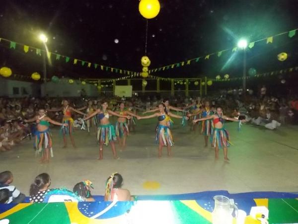 Aniversário da cidade : Noite da educação foi um espetáculo em Canavieira  - Imagem 54