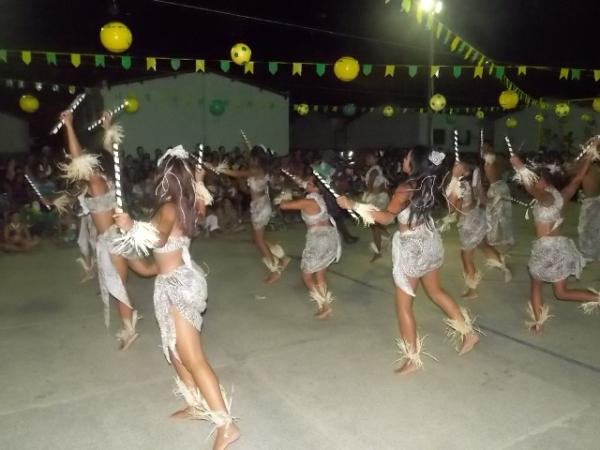 Aniversário da cidade : Noite da educação foi um espetáculo em Canavieira  - Imagem 60