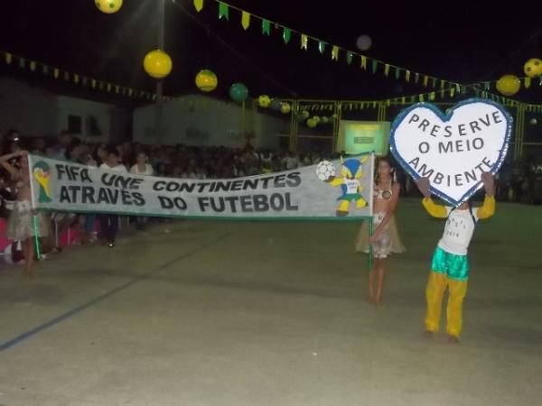Aniversário da cidade : Noite da educação foi um espetáculo em Canavieira  - Imagem 74